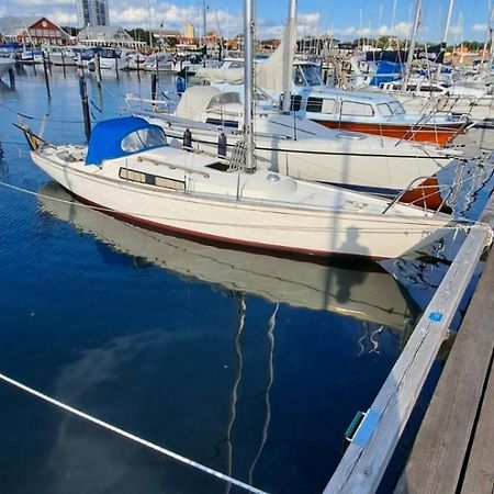 Unique Boat 1 Hotel Höganäs Eksteriør billede